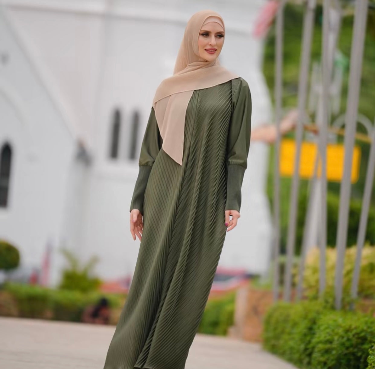 ZAHRA 2.0 Pleated Abaya