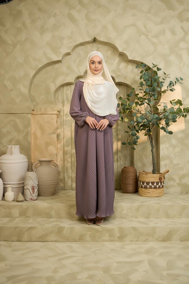 ZIYA Pleated Abaya by n.our