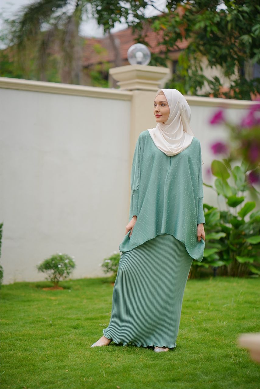 RHEA Kurung