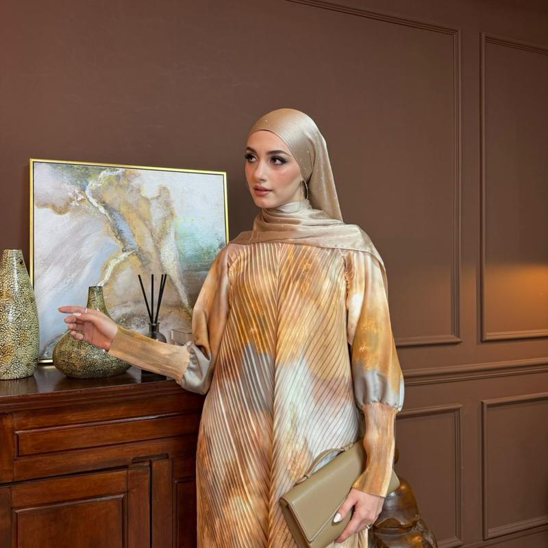 n.our Textured Satin Shawl
