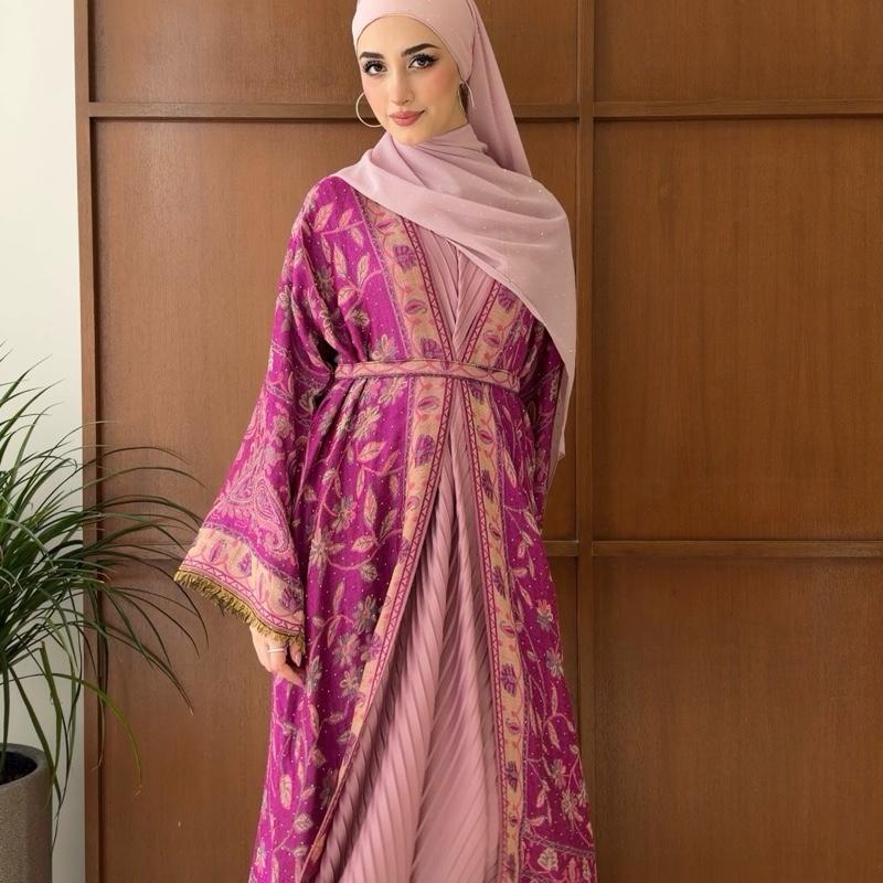 Marwa Pashmina Abaya - Cardigan style with Pleated Inner by n.our