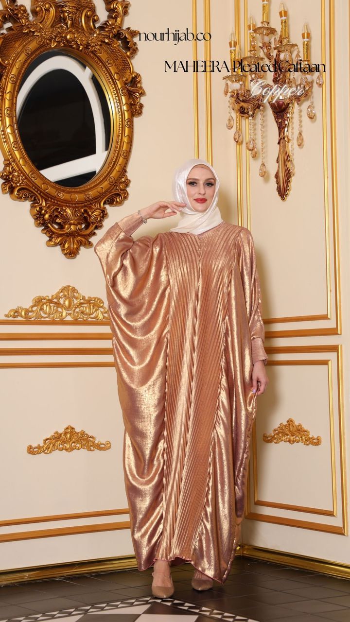 MAHEERA Pleated Caftaan