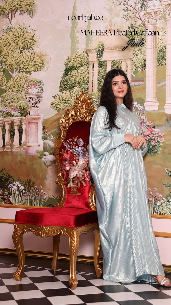 MAHEERA Pleated Caftaan