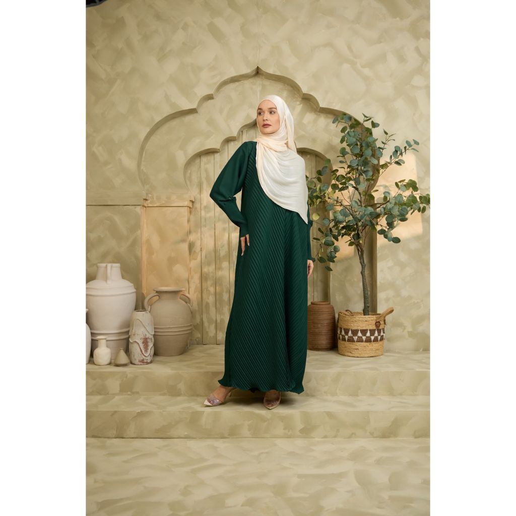 ZAHRA 1.0  Pleated Abaya (Premium quality Pleated  fabric)