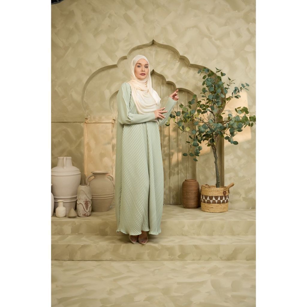 ZAHRA 1.0  Pleated Abaya (Premium quality Pleated  fabric)