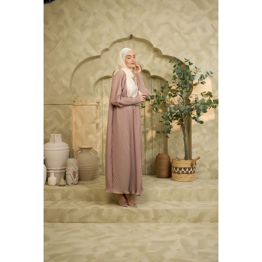ZAHRA 1.0  Pleated Abaya (Premium quality Pleated  fabric)