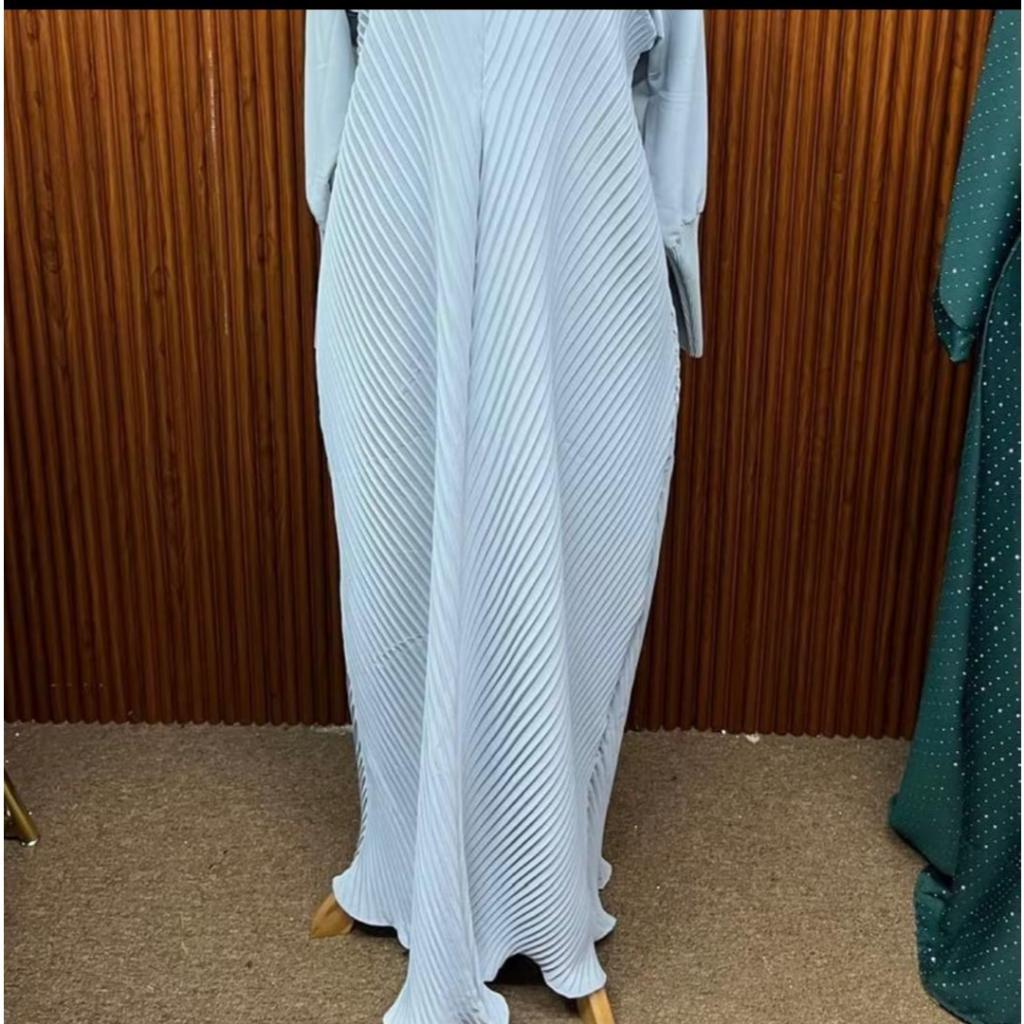 ZAHRA 1.0  Pleated Abaya (Premium quality Pleated  fabric)