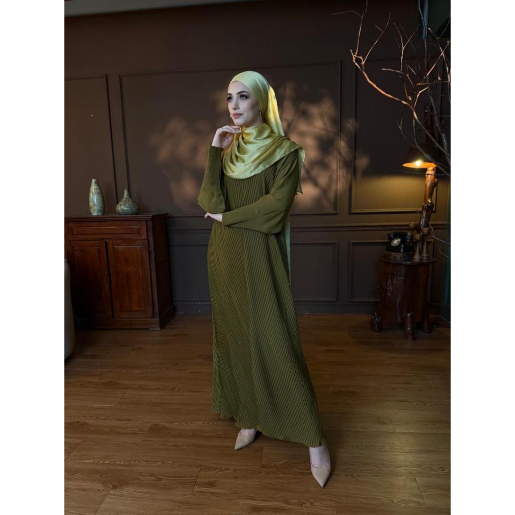 ZAHRA 1.0  Pleated Abaya (Premium quality Pleated  fabric)