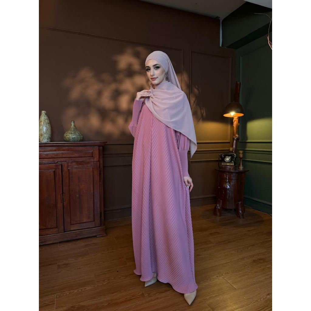 ZAHRA 1.0  Pleated Abaya (Premium quality Pleated  fabric)