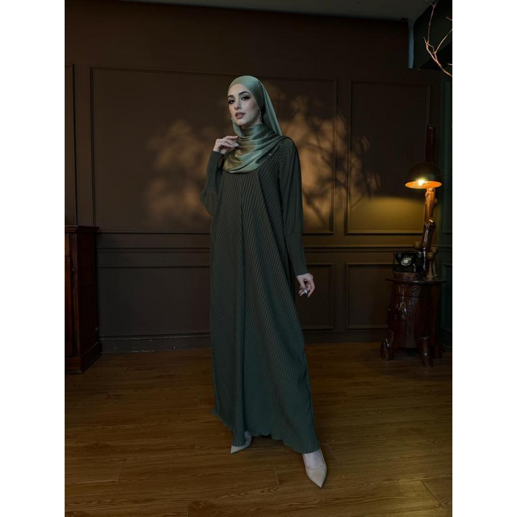 ZAHRA 1.0  Pleated Abaya (Premium quality Pleated  fabric)