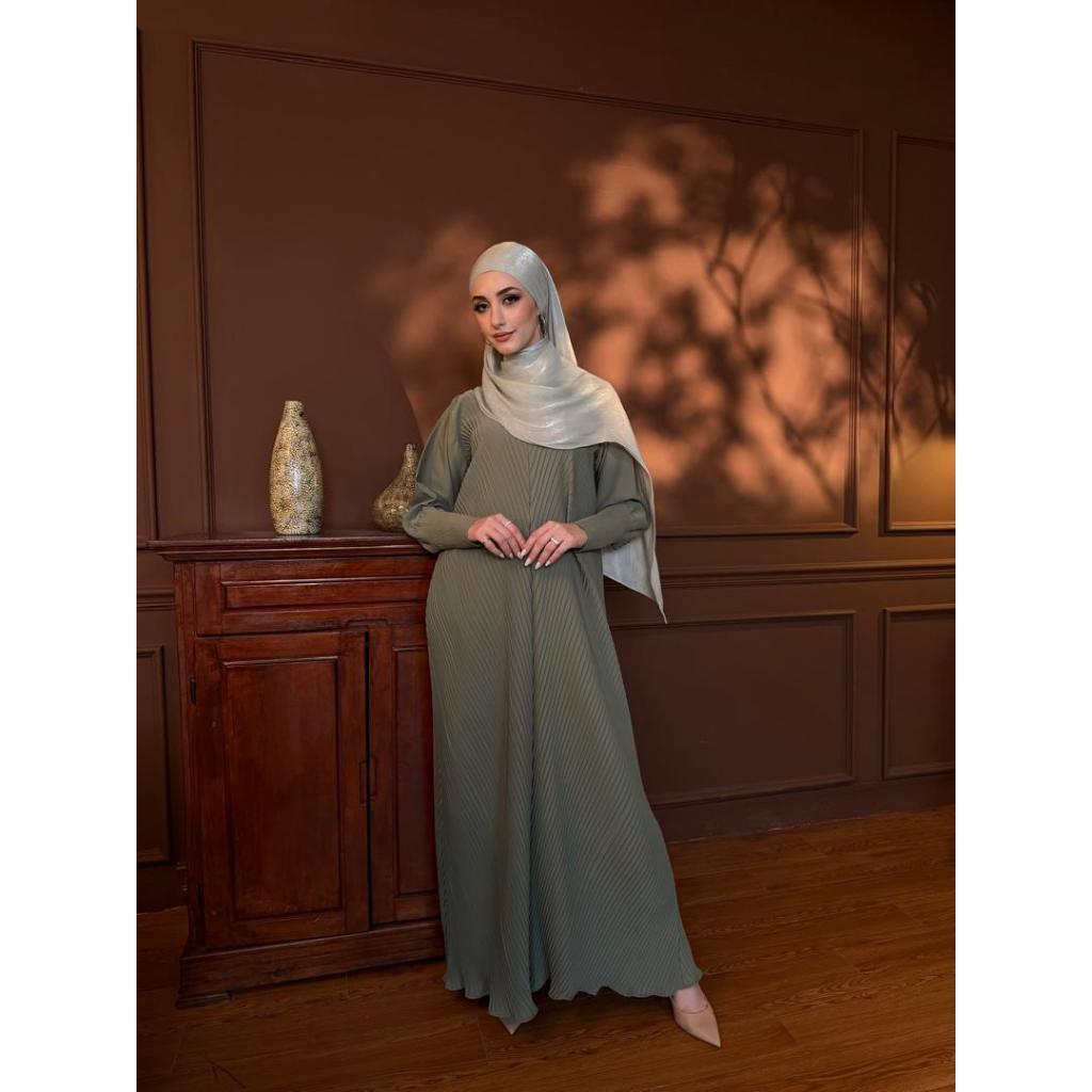 ZAHRA 1.0  Pleated Abaya (Premium quality Pleated  fabric)